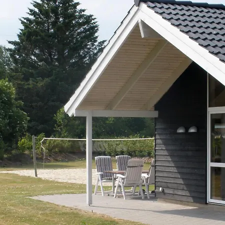 Four Bedroom Holiday In 3