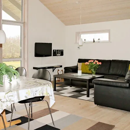Four Bedroom Holiday In 3 Tatil Evi Oksbøl